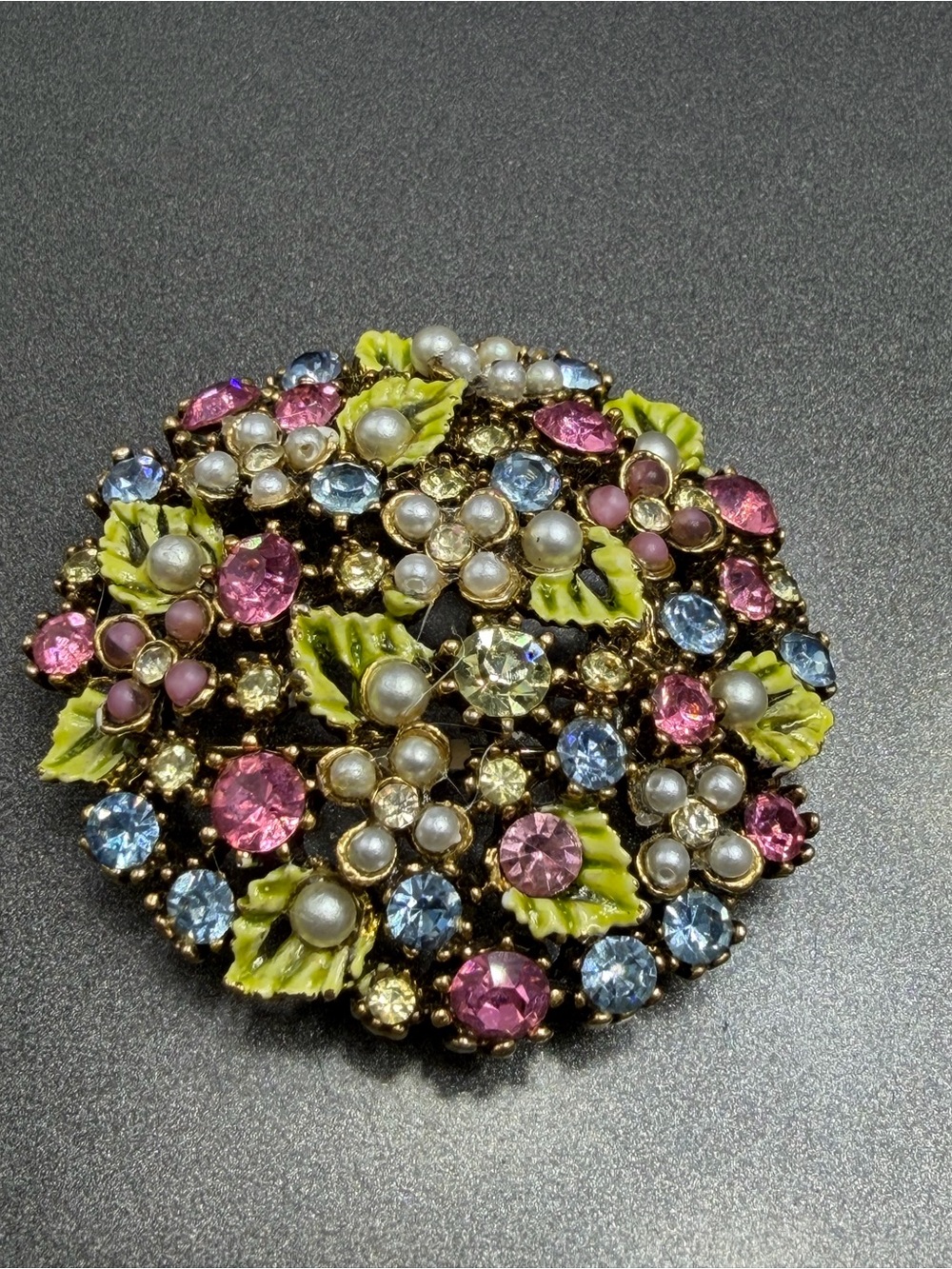 Vintage ART signed Tuzzy Muzzy Brooch #25SB